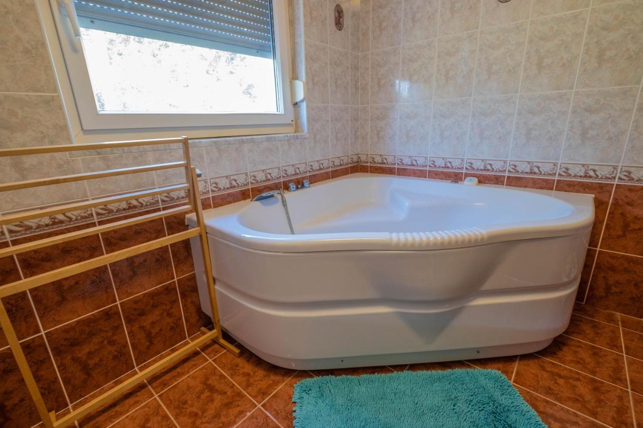 Apartman Ahel 자드라보노 외부 사진